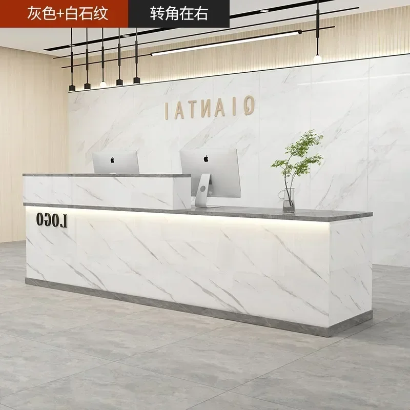 Современная минималистичная стойка ресепшн для магазина одежды, отеля, компании, бара, кассы или стойки администратора.
Современная минималистичная стойка ресепшн для магазина одежды, отеля, компании, бара, кассы или стойки администратора.