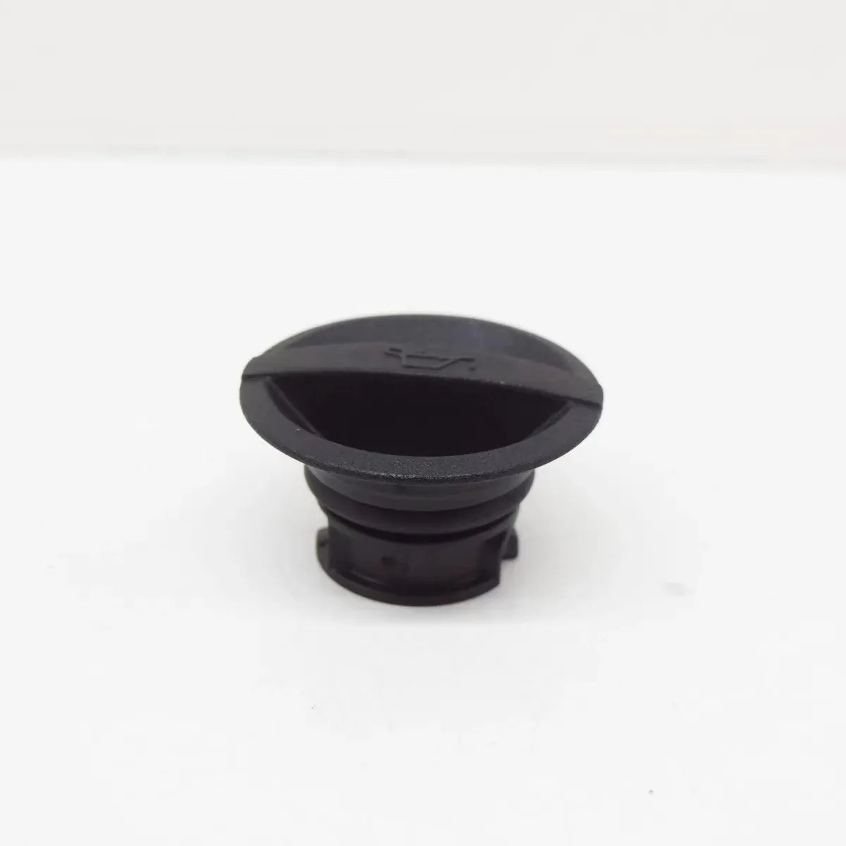 Car Engine Oil Cap Filler Cap Oil Filler Cap Cover Automotive 31359145 For Volvo S60 S60 X/C S90 2015-2019 31410119
Car Engine Oil Cap Filler Cap Oil Filler Cap Cover Automotive 31359145 For Volvo S60 S60 X/C S90 2015-2019 31410119