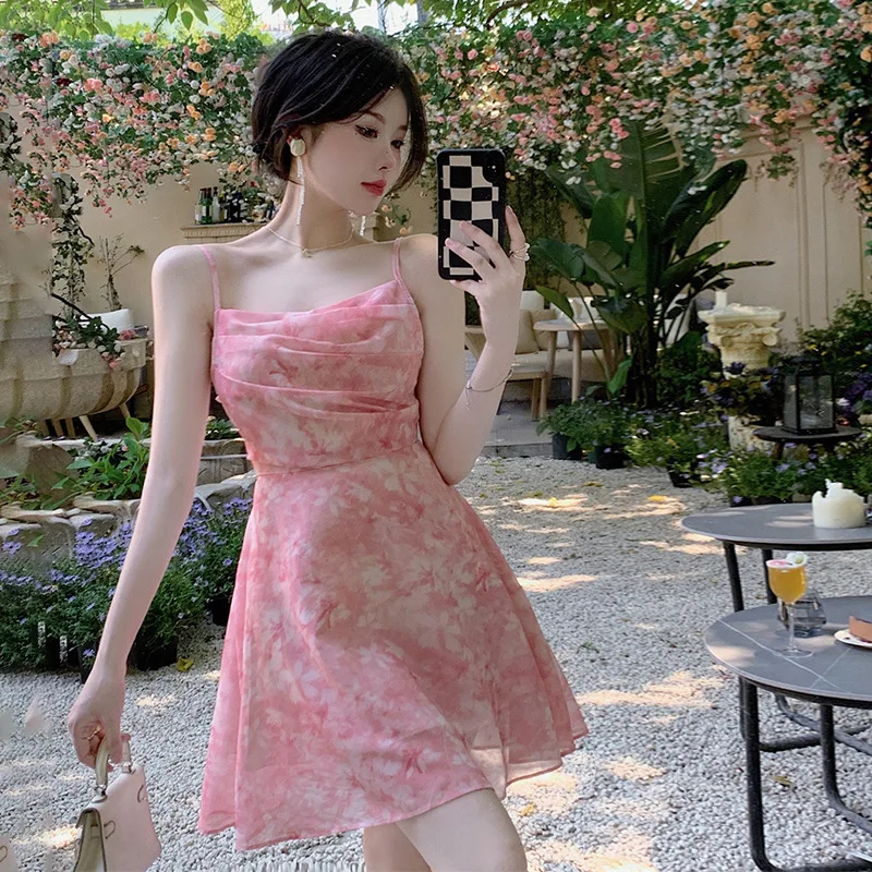 European American Waist Printing Suspender Dress Summer Temperament Sexy Backless Pendulum Dress Fashion Niche Fresh and Sweet
European American Waist Printing Suspender Dress Summer Temperament Sexy Backless Pendulum Dress Fashion Niche Fresh and Sweet
