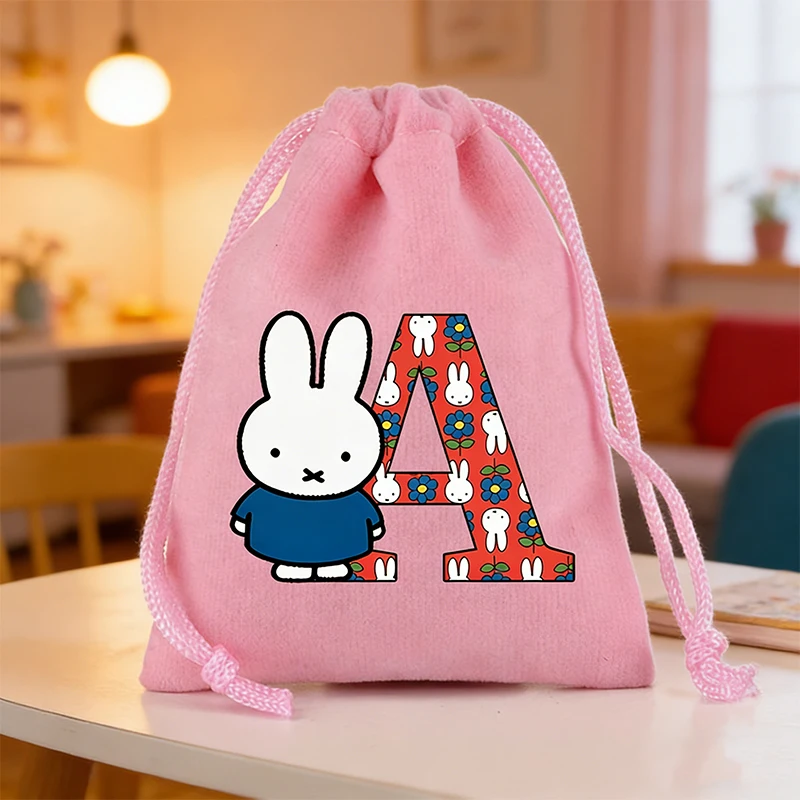 New Miffys Drawstring Bag Cartoon Letter A-Z Print Handbags Kawaii Portable Party Candy Gift Storage Bags String Storage Pouch
New Miffys Drawstring Bag Cartoon Letter A-Z Print Handbags Kawaii Portable Party Candy Gift Storage Bags String Storage Pouch