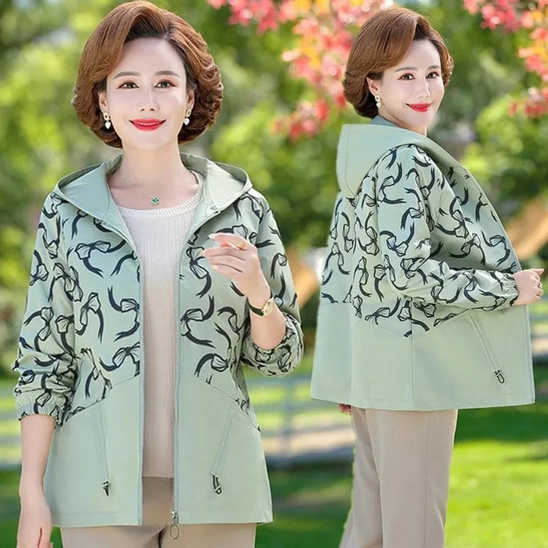 Mother's Spring Autumn Windbreaker Fashion Age Reducing Long Sleeve Hooded Top Middle aged Women's Fashion Versatile Thin Coat
Mother's Spring Autumn Windbreaker Fashion Age Reducing Long Sleeve Hooded Top Middle aged Women's Fashion Versatile Thin Coat
