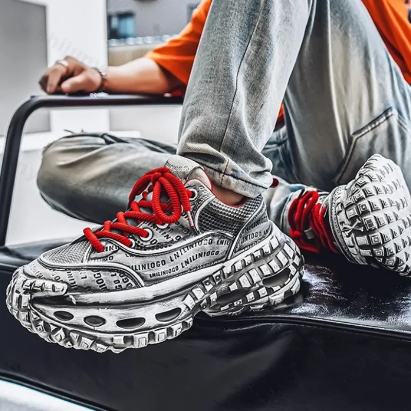 Мужская повседневная спортивная обувь, новинка весны 2024, дышащая универсальная обувь с сеткой на толстой подошве, модные удобные низкие кроссовки на массивном каблуке
Мужская повседневная спортивная обувь, новинка весны 2024, дышащая универсальная обувь с сеткой на толстой подошве, модные удобные низкие кроссовки на массивном каблуке