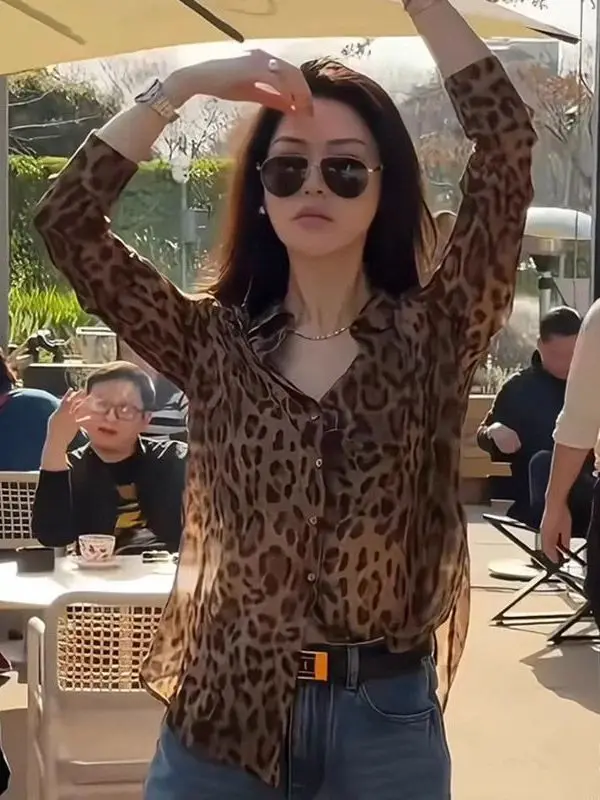 Весенне-летняя женская блузка с длинным рукавом, леопардовым принтом, из шифона, прозрачная, повседневная, приталенная, из принтованной ткани, с открытым вырезом...
Весенне-летняя женская блузка с длинным рукавом, леопардовым принтом, из шифона, прозрачная, повседневная, приталенная, из принтованной ткани, с открытым вырезом...