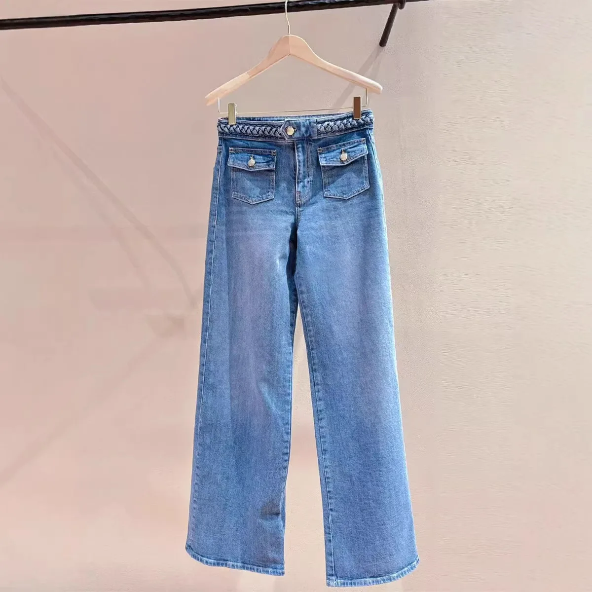 Spring Summer New Women's High Waist Knitted Denim Straight Leg Jeans Fashion Blue Cotton Blend Korean Style Ladies Trousers
Spring Summer New Women's High Waist Knitted Denim Straight Leg Jeans Fashion Blue Cotton Blend Korean Style Ladies Trousers
