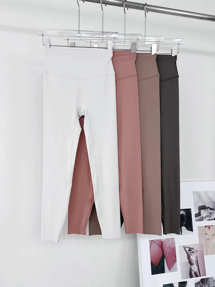 Универсальные брюки для йоги с высокой талией, женские тренировочные брюки для фитнеса, обтягивающие спортивные брюки с возможностью резки, профессиональная подтяжка ягодиц
Универсальные брюки для йоги с высокой талией, женские тренировочные брюки для фитнеса, обтягивающие спортивные брюки с возможностью резки, профессиональная подтяжка ягодиц