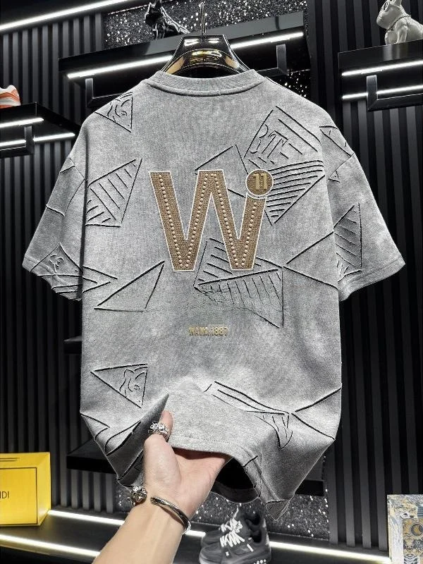 Men's Short Sleeve T-Shirt Fashionable Lightweight Luxury Brand Summer Trendy Half Sleeve Burned Flower Rhinestone T-Shirt
Men's Short Sleeve T-Shirt Fashionable Lightweight Luxury Brand Summer Trendy Half Sleeve Burned Flower Rhinestone T-Shirt