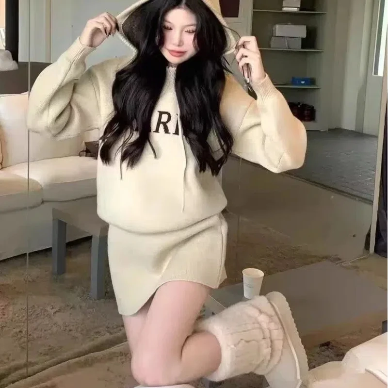 2024 Autumn Winter Knit Vintage 2 Piece Sets Woman Hooded Casual Design High Street Warm Sweater Sets Female Chic Retro Outfits
2024 Autumn Winter Knit Vintage 2 Piece Sets Woman Hooded Casual Design High Street Warm Sweater Sets Female Chic Retro Outfits
