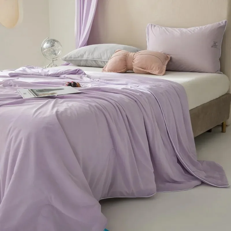 1pcs Summer Solid Color Air Conditioner Quilt Machine Washable Summer Ice Silk Thin Quilt Cool Silk Summer Cool Quilt
1pcs Summer Solid Color Air Conditioner Quilt Machine Washable Summer Ice Silk Thin Quilt Cool Silk Summer Cool Quilt