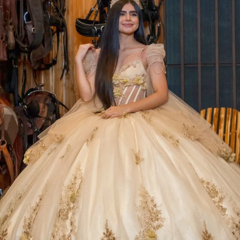 Customized champagne Quinceanera Dresses Off the Shoulder crystal glitter decal Long tail flower layering Vestido 15 Quinceanera
Customized champagne Quinceanera Dresses Off the Shoulder crystal glitter decal Long tail flower layering Vestido 15 Quinceanera