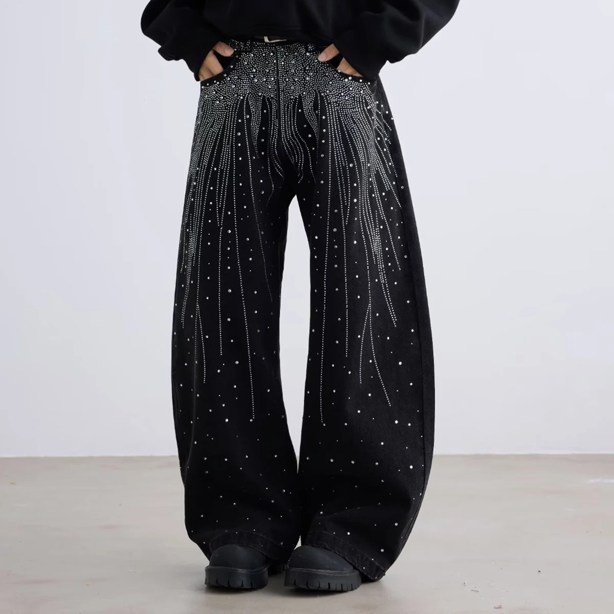 New vintage rhinestone-studded starry sky black jeans, high waist, slim-fitting, loose straight-cut wide-leg pants
New vintage rhinestone-studded starry sky black jeans, high waist, slim-fitting, loose straight-cut wide-leg pants