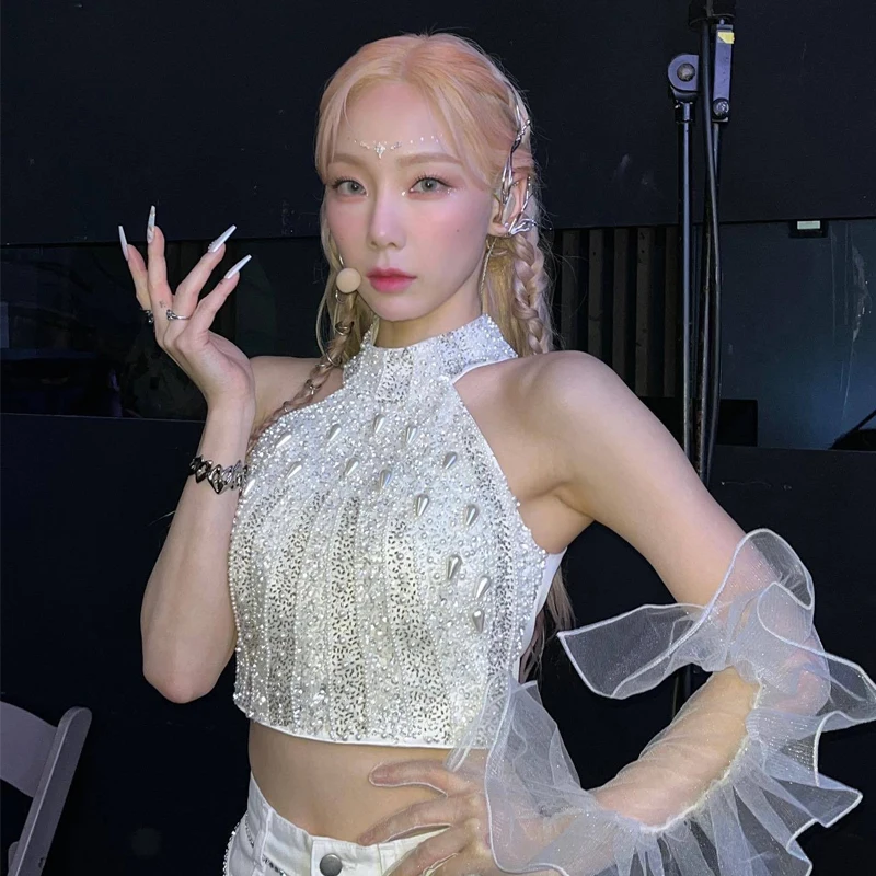 New Jazz Dance Clothes White Shiny Nail Bead Vest Kpop Hip Hop Tops Korean Women Group Sexy Pole Dance Stage Clothes DWY7970
New Jazz Dance Clothes White Shiny Nail Bead Vest Kpop Hip Hop Tops Korean Women Group Sexy Pole Dance Stage Clothes DWY7970