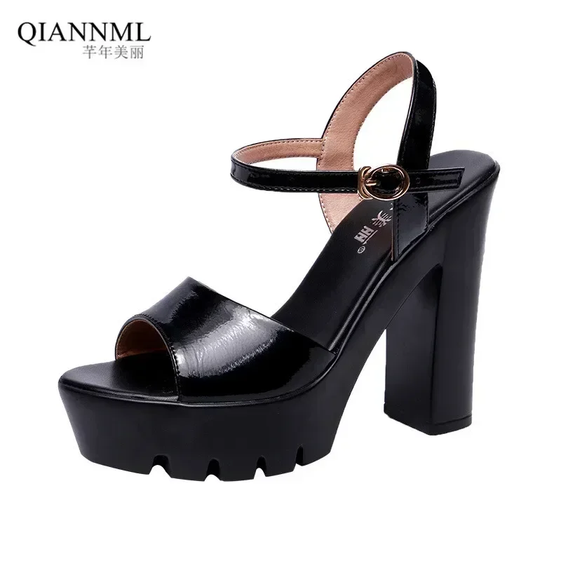 10cm 13cm Small Size 32-43 New Office Ladies Patent Leather Shoes Block High Heels Sandals 2026 Platform Sandals Office Model
10cm 13cm Small Size 32-43 New Office Ladies Patent Leather Shoes Block High Heels Sandals 2026 Platform Sandals Office Model