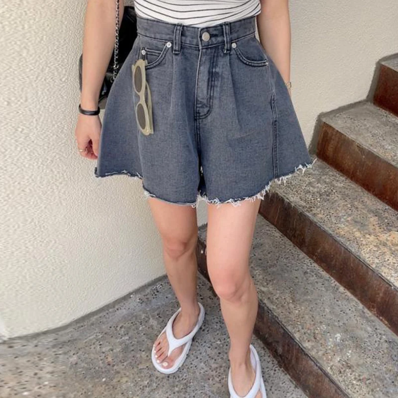 Retro High Waist Single Button Double ket Wide Leg Jeans orts Women's Spring Summer Faion Chic Flared Hemline Denim ...
Retro High Waist Single Button Double ket Wide Leg Jeans orts Women's Spring Summer Faion Chic Flared Hemline Denim ...