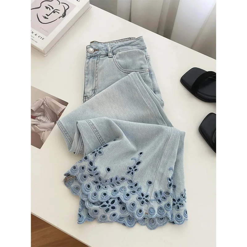 2026 Spring and Summer New Loose Lazy Female Pants Light Blue Hollow-printed Straight Thin Long Trousers Women Pocket Jeans
2026 Spring and Summer New Loose Lazy Female Pants Light Blue Hollow-printed Straight Thin Long Trousers Women Pocket Jeans