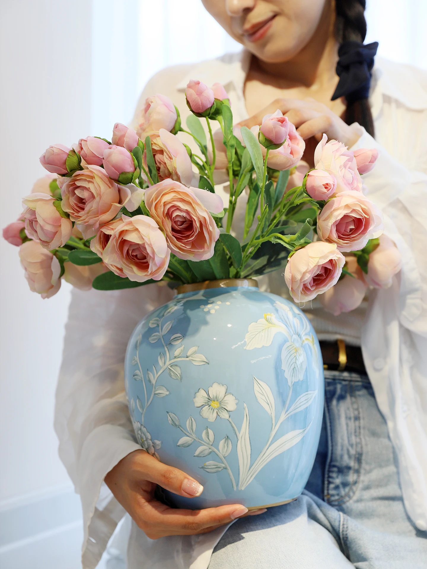 Элегантная итальянская керамическая ваза для цветов Iris Camellia для гостиной, прихожей, декоративных цветочных композиций, домашнего декора
Элегантная итальянская керамическая ваза для цветов Iris Camellia для гостиной, прихожей, декоративных цветочных композиций, домашнего декора