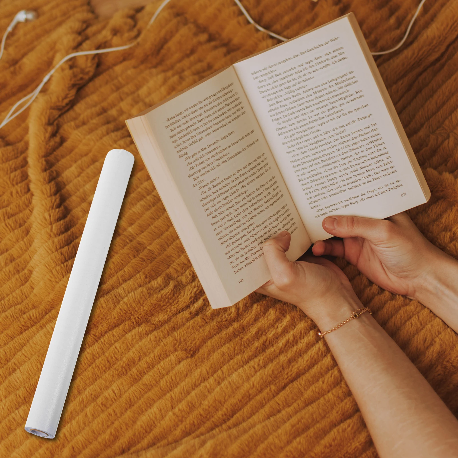 1 Roll Book Cover Protector Self-Adhesive Transparent Book Film Anti-Scratch Scratch-Resistant Clear Cover for Textbooks
1 Roll Book Cover Protector Self-Adhesive Transparent Book Film Anti-Scratch Scratch-Resistant Clear Cover for Textbooks