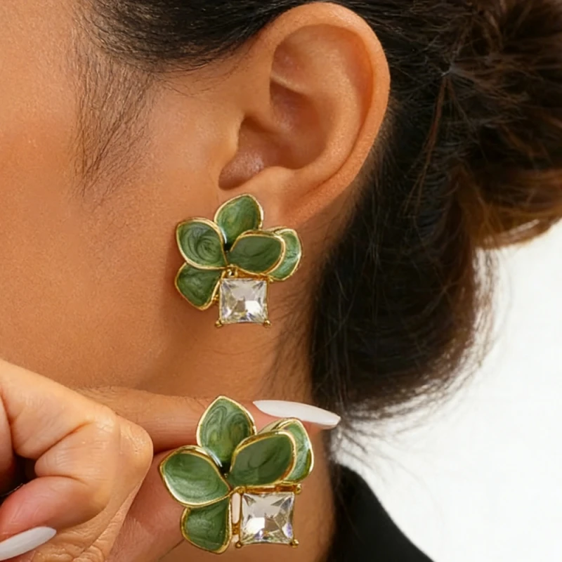 Green Enamel Multi-layers Flower Stud Earrings for Women Sweet Korean Fashion Small Earrings Rhinestone Luxury Wedding Jewelry
Green Enamel Multi-layers Flower Stud Earrings for Women Sweet Korean Fashion Small Earrings Rhinestone Luxury Wedding Jewelry