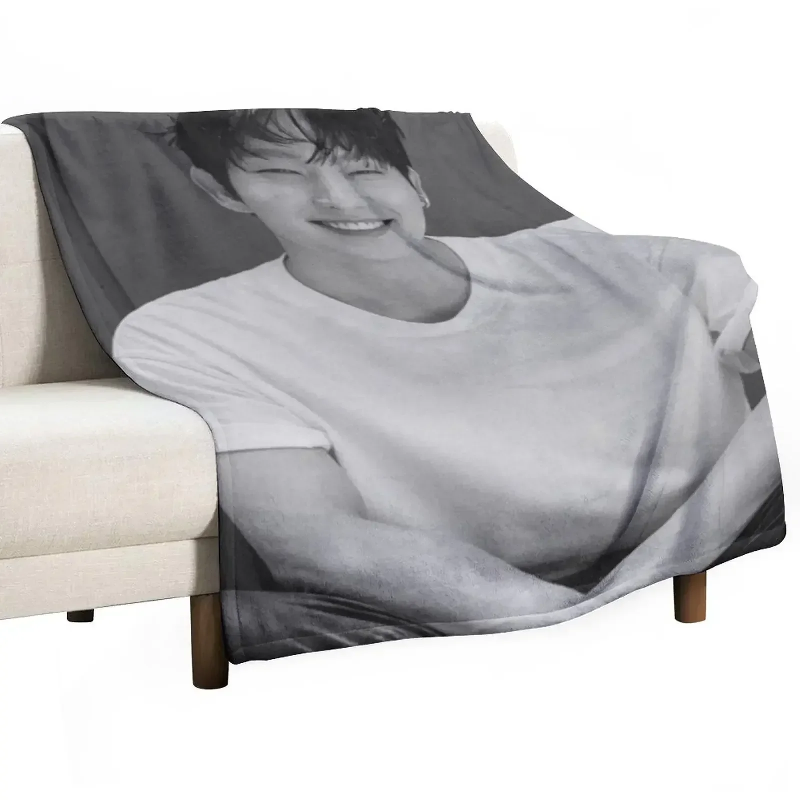 New flower for evil character Throw Blanket Moving For Decorative Sofa christmas decoration Blankets
New flower for evil character Throw Blanket Moving For Decorative Sofa christmas decoration Blankets