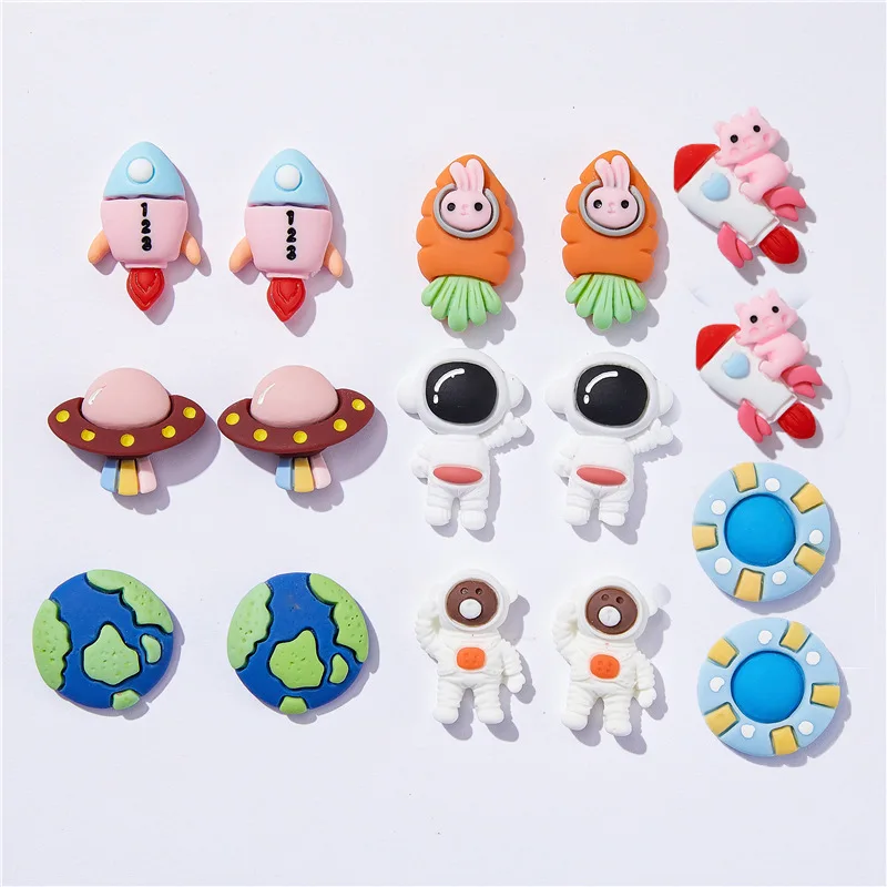 5pcs Cartoon astronaut jewelry resin small accessories DIY children's fun cream glue mobile phone case homemade hairpin water cu
5pcs Cartoon astronaut jewelry resin small accessories DIY children's fun cream glue mobile phone case homemade hairpin water cu