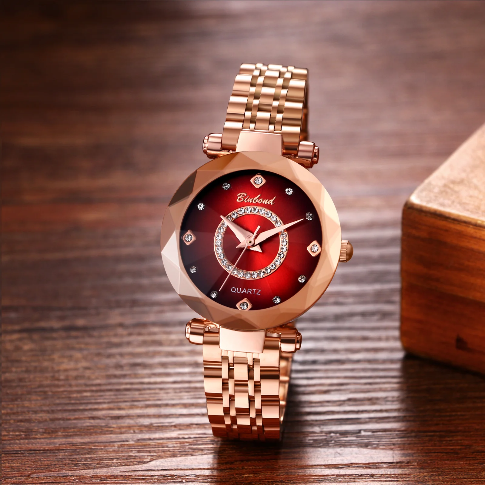 JEWELRYWE Women's Quartz Watch Ocean Heart Multi-Angular Cut Glass Waterproof Watch Diamond Dial Removable Stainless Steel Strap
JEWELRYWE Women's Quartz Watch Ocean Heart Multi-Angular Cut Glass Waterproof Watch Diamond Dial Removable Stainless Steel Strap