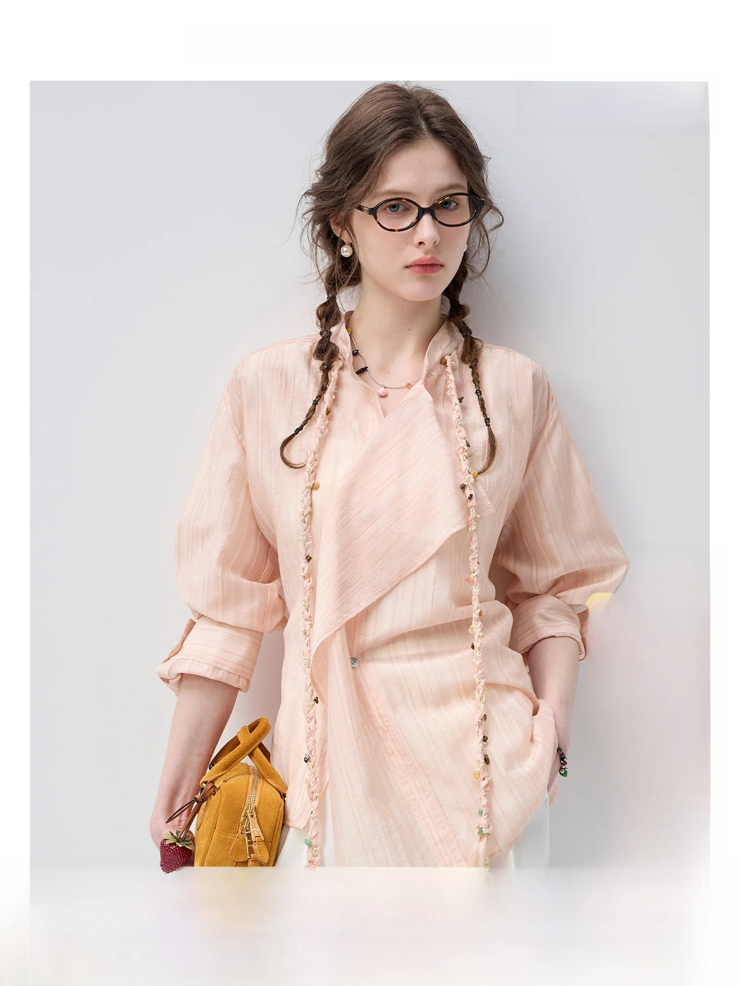 Неоновая рубашка-трансформер VEGA CHANG для женщин: солнцезащитная, с длинным рукавом, в пастельных тонах, для повседневного стиля, средней длины, в трендовом стиле.
Неоновая рубашка-трансформер VEGA CHANG для женщин: солнцезащитная, с длинным рукавом, в пастельных тонах, для повседневного стиля, средней длины, в трендовом стиле.