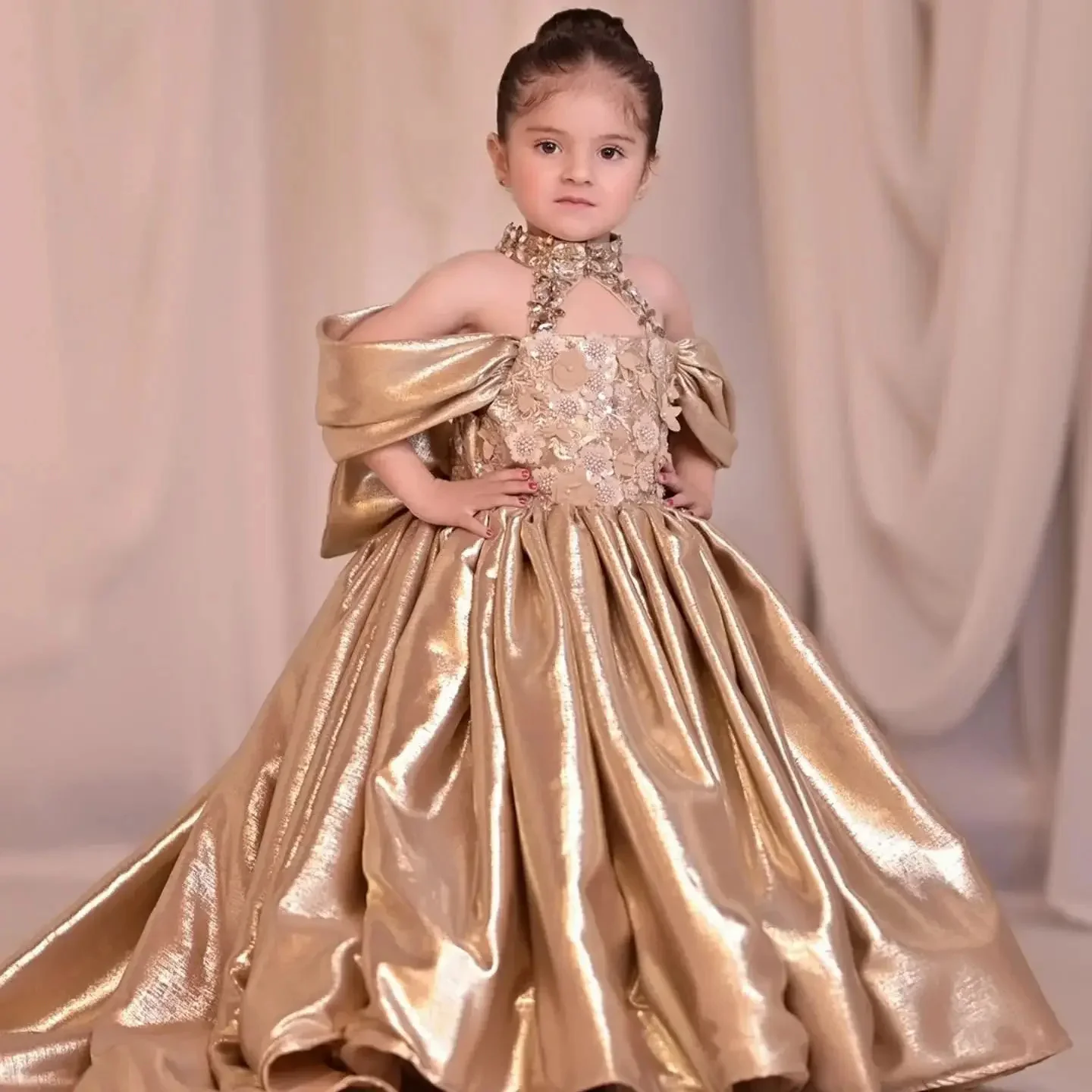 Customized Champagne Flower Girl Dresses For Wedding High Neck Bow Princess Baby Girl's Birthday Party First Communion Gowns
Customized Champagne Flower Girl Dresses For Wedding High Neck Bow Princess Baby Girl's Birthday Party First Communion Gowns