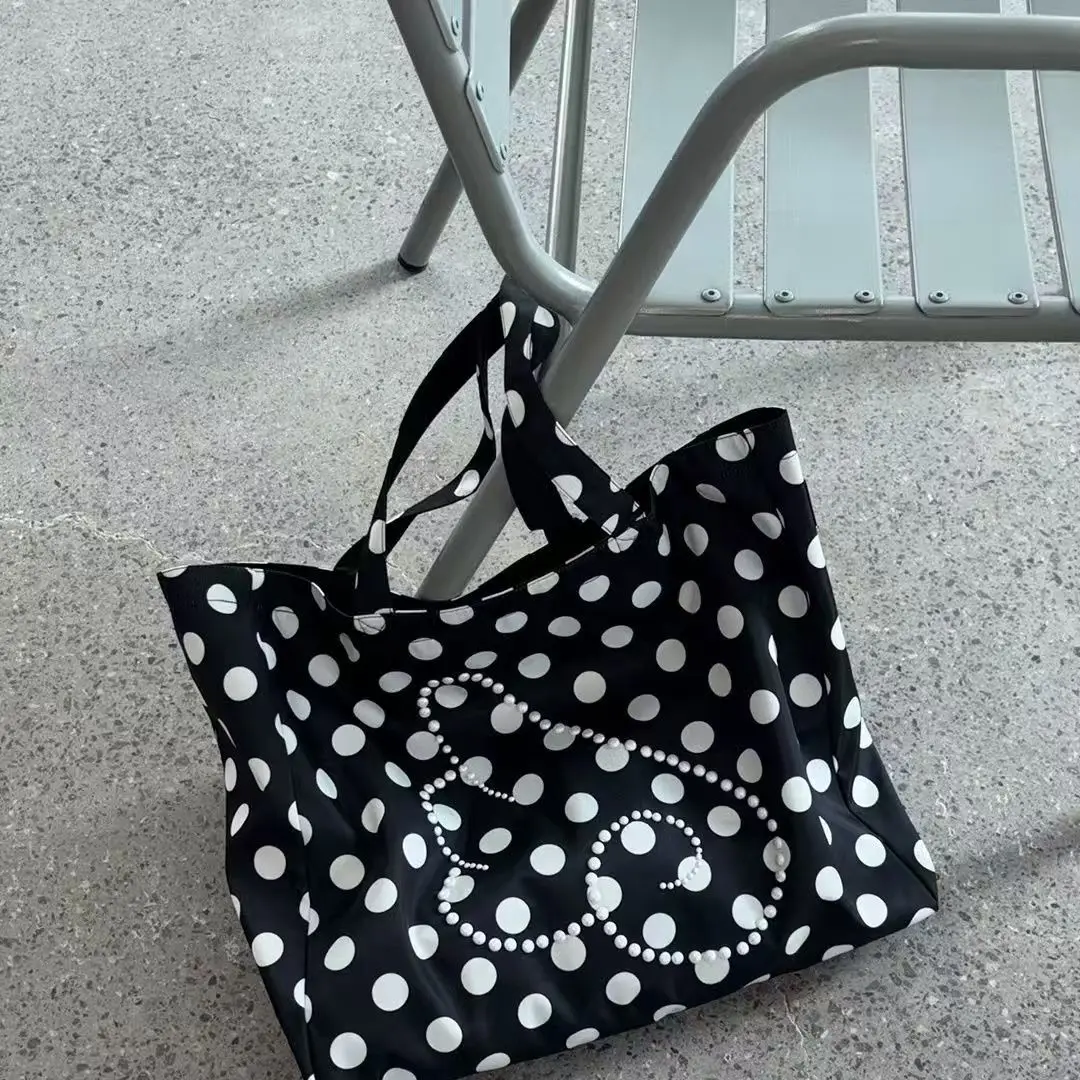 Korean Dots Wings Beading Women's Handbags All Match Office Lady Shoulder Bags Chic Casual Simple Underarm Bag
Korean Dots Wings Beading Women's Handbags All Match Office Lady Shoulder Bags Chic Casual Simple Underarm Bag
