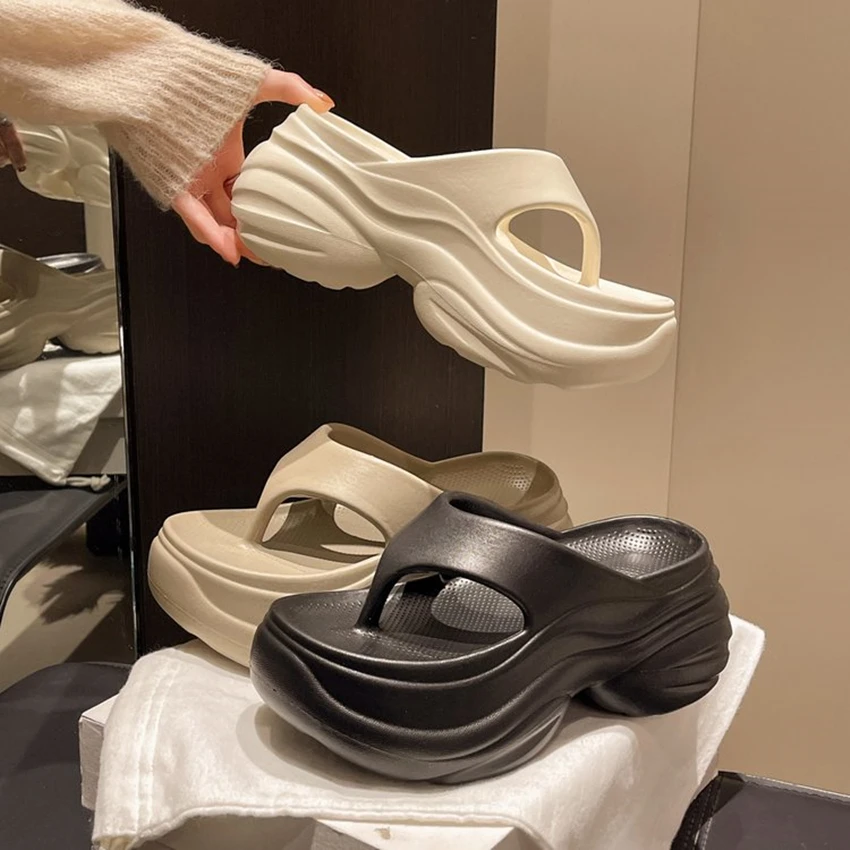 Shoes for Women New High Quality Summer Women's Slippers Solid Color Casual Thong High Heels Water Proof Beach Slippers Women
Shoes for Women New High Quality Summer Women's Slippers Solid Color Casual Thong High Heels Water Proof Beach Slippers Women