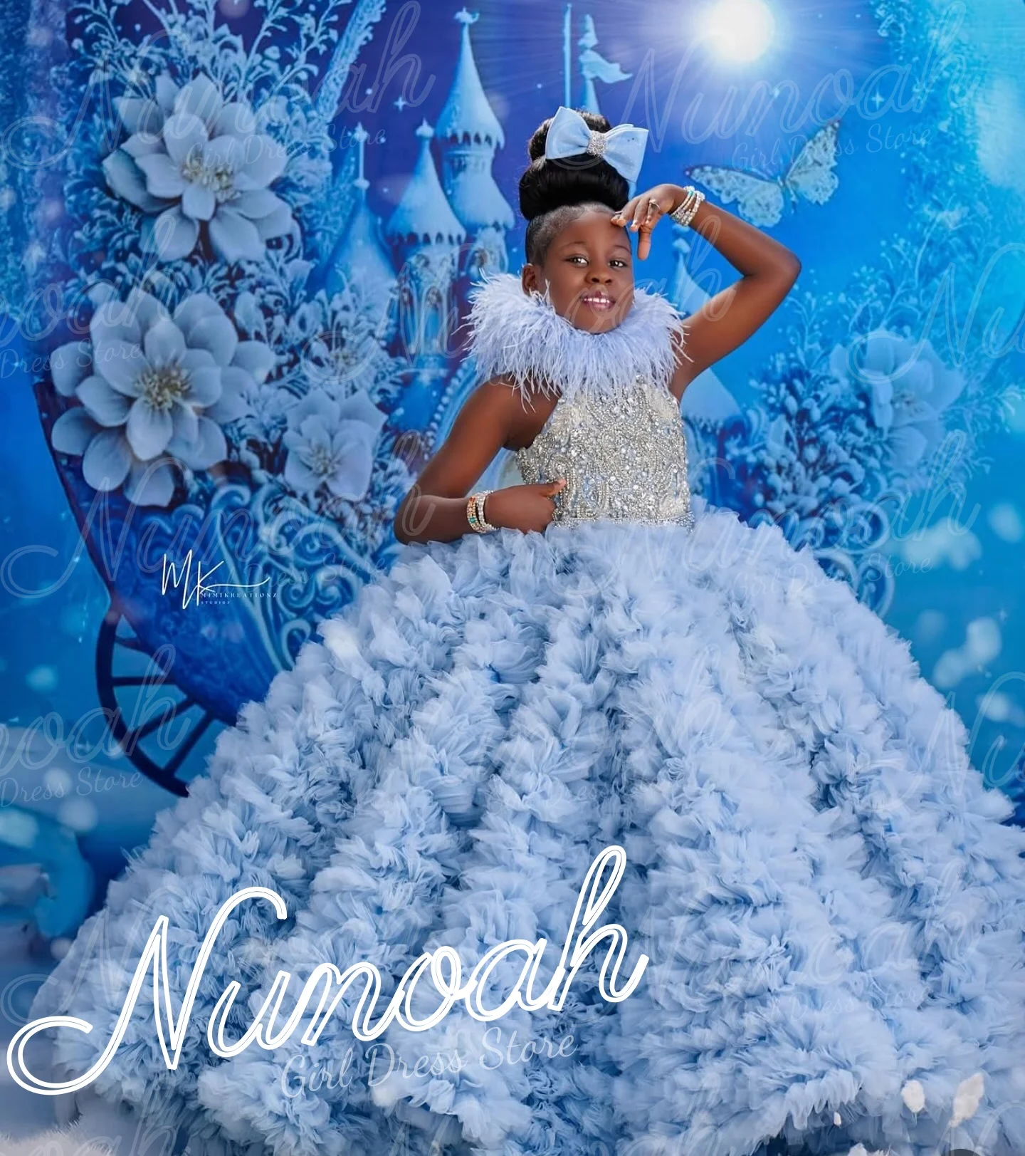 Luxury Blue Flower Girl Dress For Wedding with Bow Feathers Floor Length Birthday Party Layered First Communion Gown Customized
Luxury Blue Flower Girl Dress For Wedding with Bow Feathers Floor Length Birthday Party Layered First Communion Gown Customized