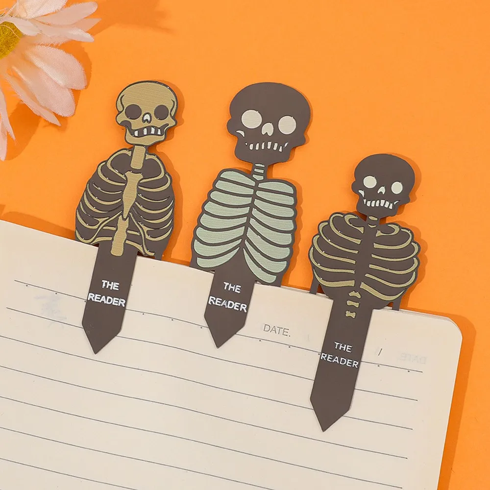 Colorful retro Gothic style skeleton fun metal copper bookmark book holder, fixed book pages for sharing while reading.
Colorful retro Gothic style skeleton fun metal copper bookmark book holder, fixed book pages for sharing while reading.