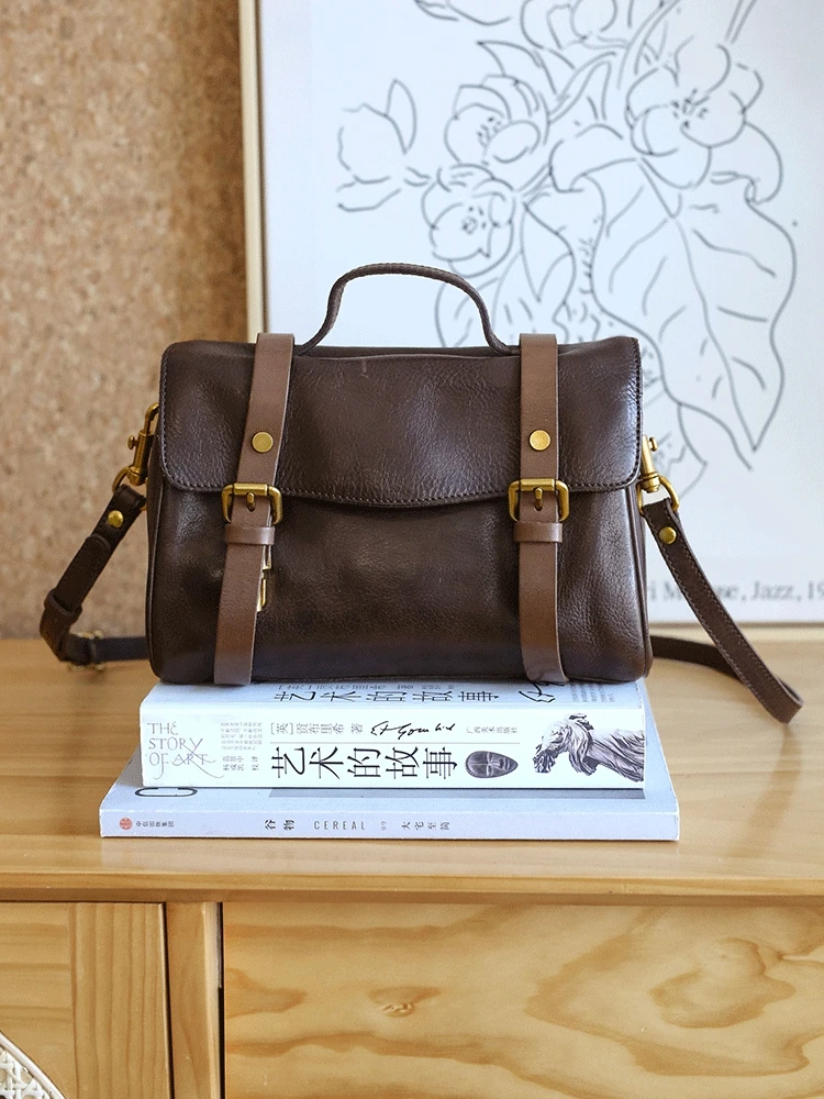 designer handmade vegetable tanned cowhide british academic style ladies' messenger bag vintage genuine leather women handbag
designer handmade vegetable tanned cowhide british academic style ladies' messenger bag vintage genuine leather women handbag