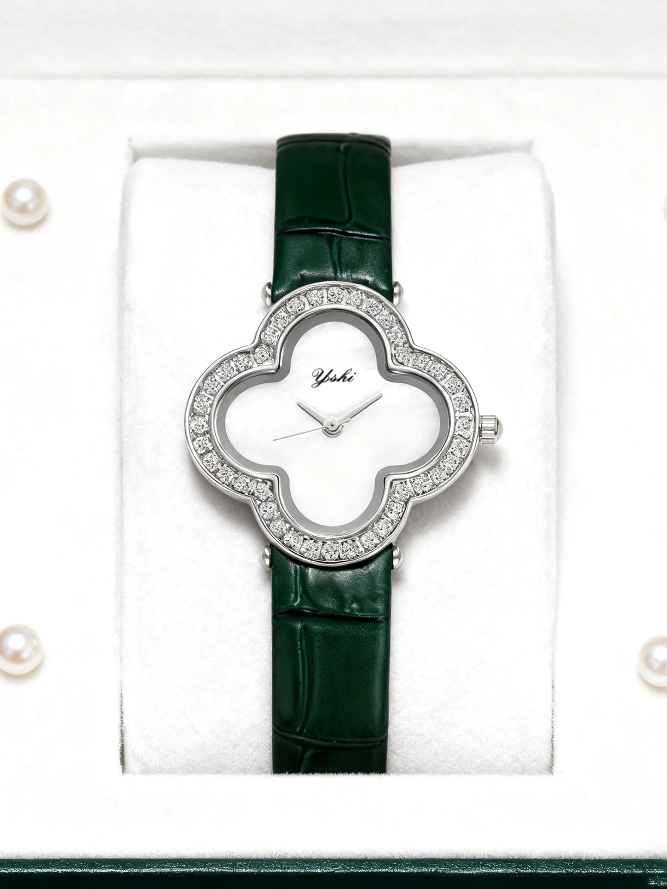 Женские универсальные кварцевые часы из искусственной кожи в деловом стиле с городским текстом.
Женские универсальные кварцевые часы из искусственной кожи в деловом стиле с городским текстом.