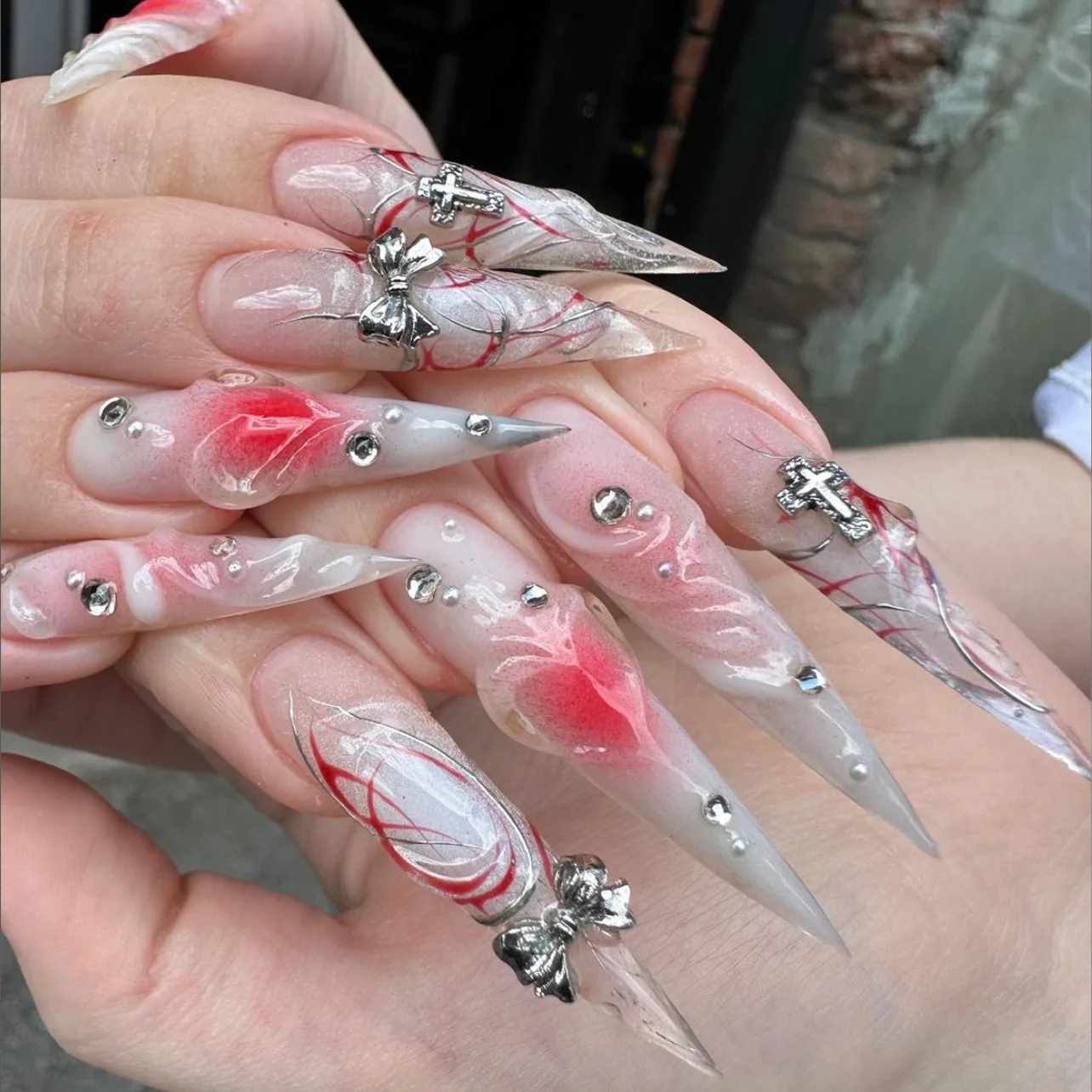 Y2K Bowknot Cross Embedded In The Nail Surface Three Dimension Heart-Shaped Long Pointed Head Detachable Nail
Y2K Bowknot Cross Embedded In The Nail Surface Three Dimension Heart-Shaped Long Pointed Head Detachable Nail