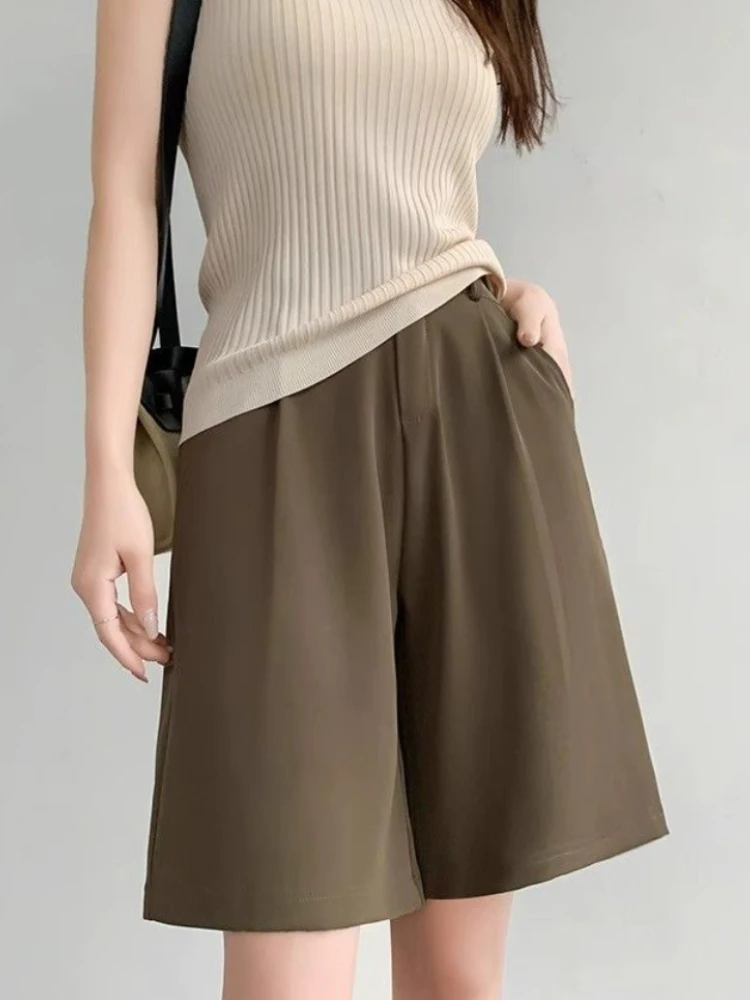 Khaki High Waisted Women's Shorts Casual Loose Summer Comfort Suit Shorts Simple Versatile Solid Color Slim Elastic Waist Shorts
Khaki High Waisted Women's Shorts Casual Loose Summer Comfort Suit Shorts Simple Versatile Solid Color Slim Elastic Waist Shorts