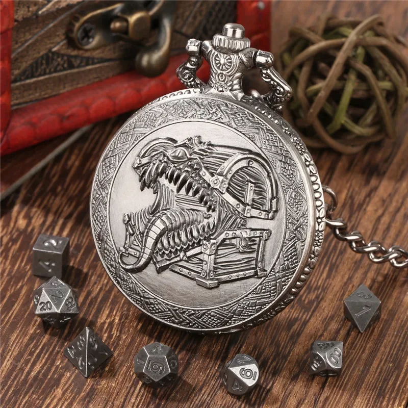 7pcs/set Mini Metal Polyhedral Dice for Role Play Game with Vintage Tongue Treasure Box Pattern Pocket Watch Case Pendant Chain
7pcs/set Mini Metal Polyhedral Dice for Role Play Game with Vintage Tongue Treasure Box Pattern Pocket Watch Case Pendant Chain
