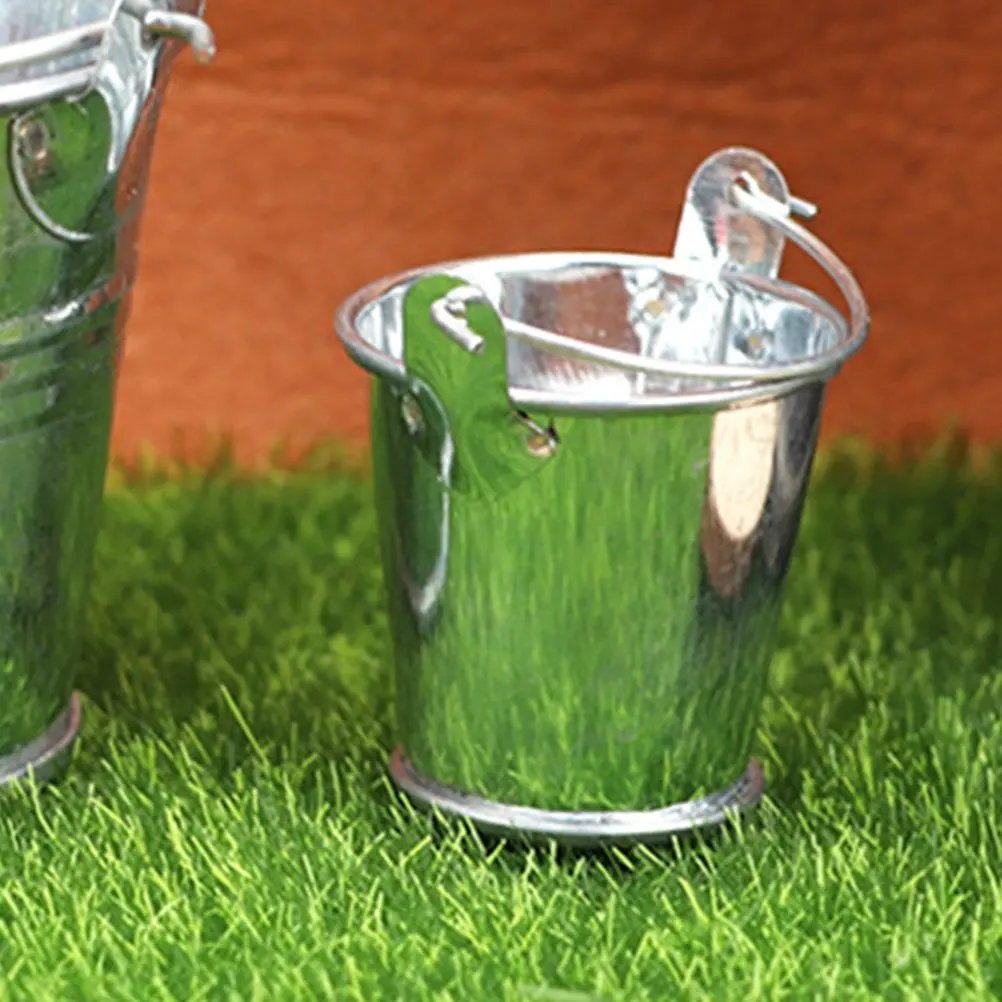 Miniature Ice Bucket Realistic Miniature Gardening Bucket Decorative Mini House Barrel Kids Learning Play Mini Ice Container
Miniature Ice Bucket Realistic Miniature Gardening Bucket Decorative Mini House Barrel Kids Learning Play Mini Ice Container