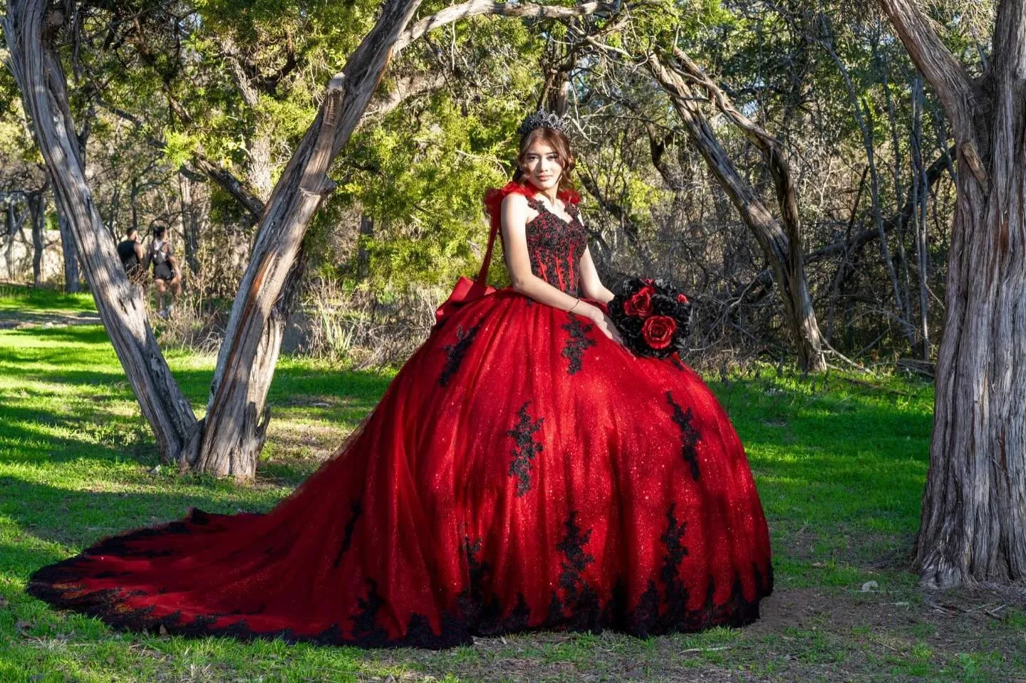 Vestido De 15 Anos Мексиканское бальное платье Charro XV Черно-красное вечернее платье Quinceanera для выпускного вечера для женщин-подростков Девушки Дешевые
Vestido De 15 Anos Мексиканское бальное платье Charro XV Черно-красное вечернее платье Quinceanera для выпускного вечера для женщин-подростков Девушки Дешевые
