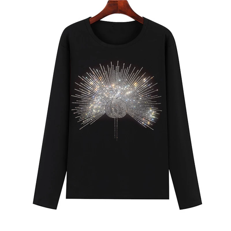 Peacock drill picture women's T-shirt printing drill T-shirt is suitable for fashion in spring, autumn and winter
Peacock drill picture women's T-shirt printing drill T-shirt is suitable for fashion in spring, autumn and winter