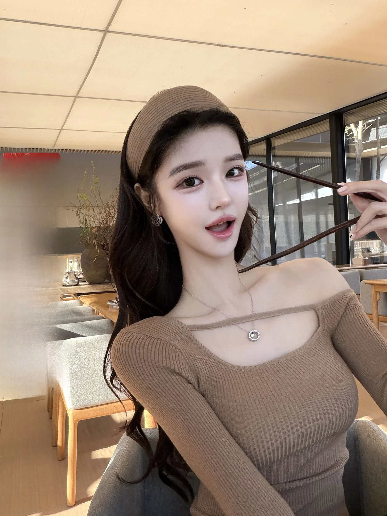 Женский вязаный базовый топ с укороченным кроем, модный зимний топ стандартной длины
Женский вязаный базовый топ с укороченным кроем, модный зимний топ стандартной длины