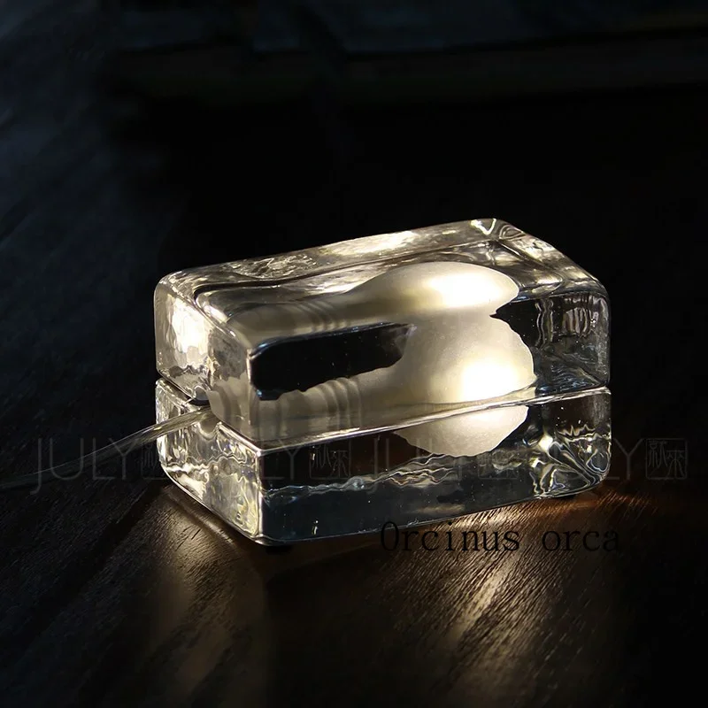 American creative personality desk lamp, bedside lamp, bedroom, study room, bar, glass, ice, desk lamp
American creative personality desk lamp, bedside lamp, bedroom, study room, bar, glass, ice, desk lamp