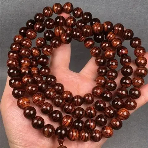 UMQ Natural Hainan huanghuali bracelets for men and women, 108 old materials, sea yellow beads bracelet gifts.
UMQ Natural Hainan huanghuali bracelets for men and women, 108 old materials, sea yellow beads bracelet gifts.