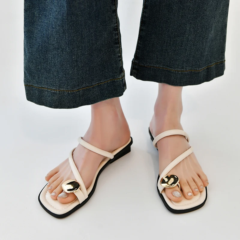 Women Flats Slippers Shoes Outdoor Casual Ladies Low Heel Slides 2026 Summer Beach Flip Flop Clip Toe
Women Flats Slippers Shoes Outdoor Casual Ladies Low Heel Slides 2026 Summer Beach Flip Flop Clip Toe