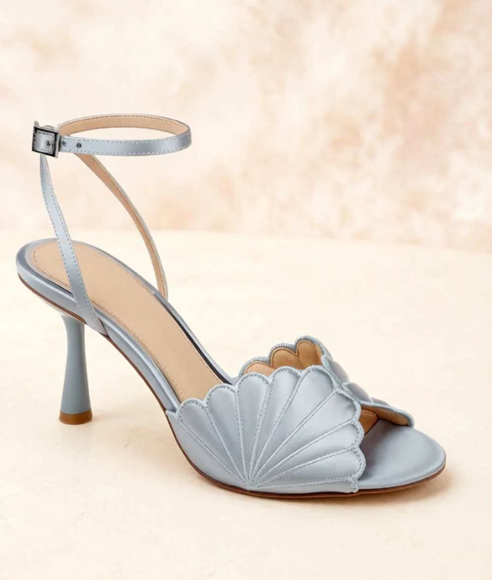 Simple Style Satin Platform Open-Toe Sandals Fan-Shaped Shoe Upper Ankle Strap Design Elegant Lady Shoes for Date Nights
Simple Style Satin Platform Open-Toe Sandals Fan-Shaped Shoe Upper Ankle Strap Design Elegant Lady Shoes for Date Nights