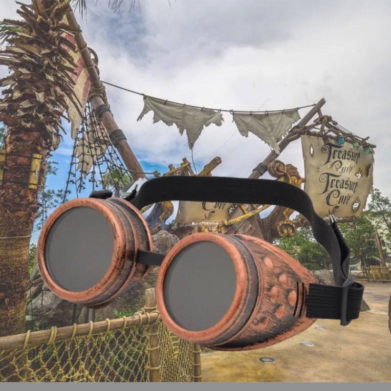 New Fashion Retro Gothic Punk Sunglasses Goggles Cosplay Rivet Steampunk Goggles Glasses Welding Punk Eyeswear 2023
New Fashion Retro Gothic Punk Sunglasses Goggles Cosplay Rivet Steampunk Goggles Glasses Welding Punk Eyeswear 2023