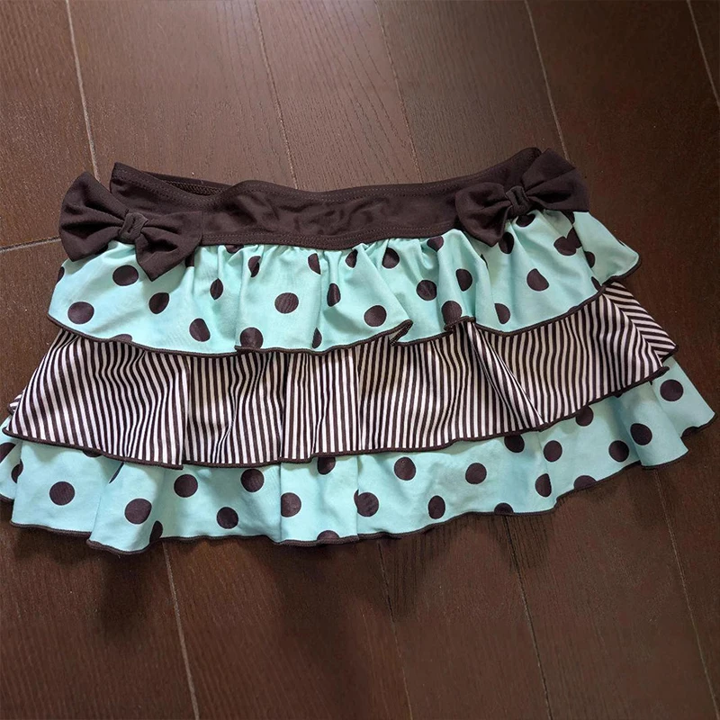 Spice Skirt Aesthetic Contrast Stitching Polka Dot Cake Skirt 2026 Vintage Street Creative Bow Casual Fashion Short A-line Skirt
Spice Skirt Aesthetic Contrast Stitching Polka Dot Cake Skirt 2026 Vintage Street Creative Bow Casual Fashion Short A-line Skirt