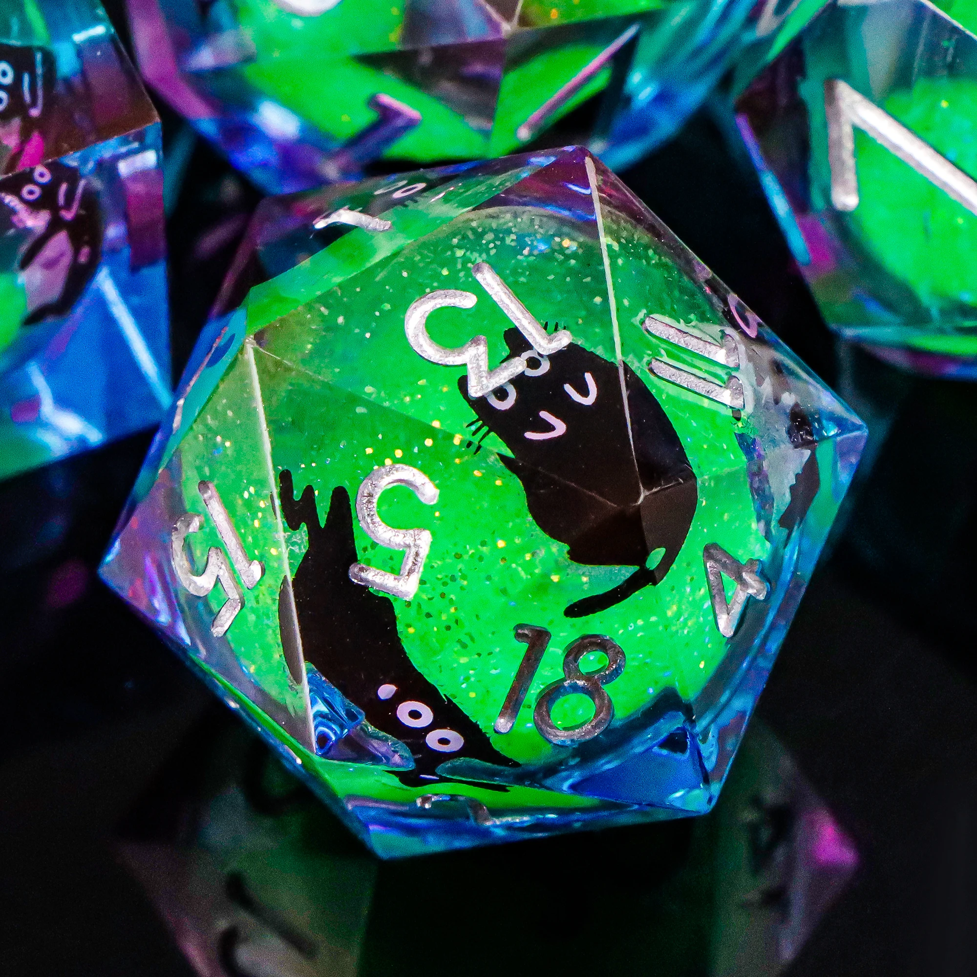 Набор кубиков для D&D из смолы, 7 шт., с жидким наполнением, в форме кошки, милые кубики для Dungeons & Dragons, острые края, для ролевых игр
Набор кубиков для D&D из смолы, 7 шт., с жидким наполнением, в форме кошки, милые кубики для Dungeons & Dragons, острые края, для ролевых игр