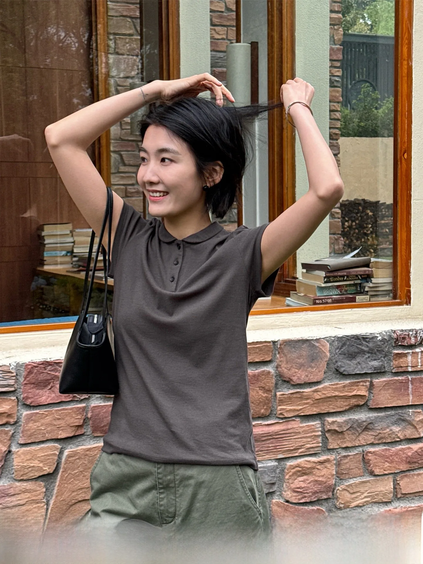 Langqing Daydream Grey Short Sleeve Neck T-Shirt Women's Slim Fit Summer Top Commute Style Standard Size Pure Color Cotton
Langqing Daydream Grey Short Sleeve Neck T-Shirt Women's Slim Fit Summer Top Commute Style Standard Size Pure Color Cotton