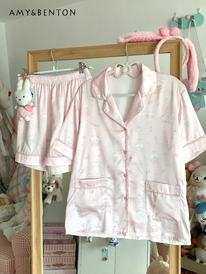 Original Cute Cartoon Print Cute Ice Silk Pajamas Women's Summer New Comfortable Versatile Casual Short-sleeved Loungewear Women
Original Cute Cartoon Print Cute Ice Silk Pajamas Women's Summer New Comfortable Versatile Casual Short-sleeved Loungewear Women
