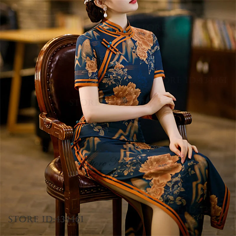 Artistic Retro Chinese Style Cheongsam Women Long Dress Classic Elegant Print Flower Qipao Plus Size Sexy Split Vestidos 3XL 4XL
Artistic Retro Chinese Style Cheongsam Women Long Dress Classic Elegant Print Flower Qipao Plus Size Sexy Split Vestidos 3XL 4XL