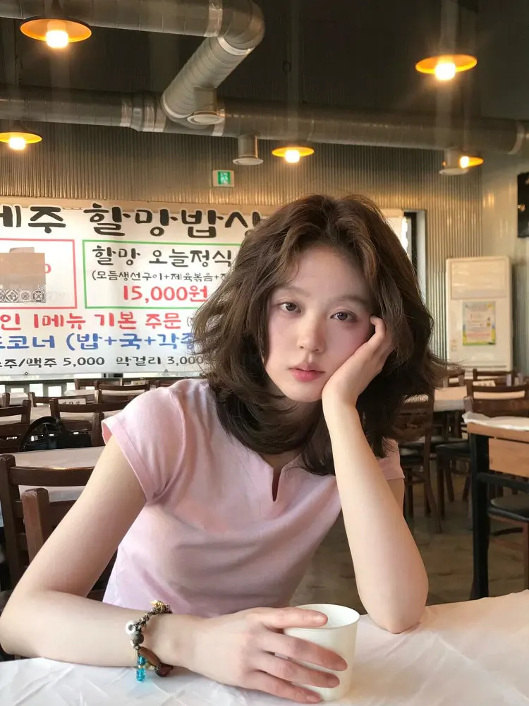 Корейский летний облегающий топ-база для женщин, новая коллекция, для повседневной носки
Корейский летний облегающий топ-база для женщин, новая коллекция, для повседневной носки